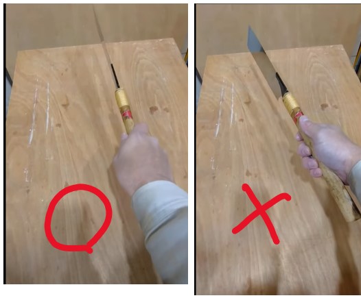 のこぎりの正しい持ち方